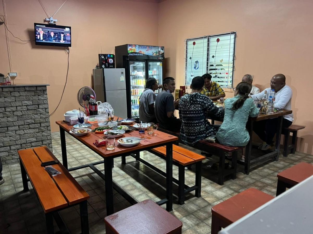 Rung Inn Homestay Ранонг Экстерьер фото